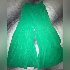 (B1) NWOT SHEIN Youth Girls Green Wide Leg Flowy Tiered Boho‎ Palazzo Pants 10Y